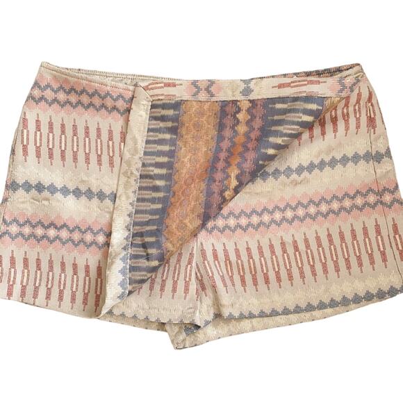 BCBG Pastel Geo Tribal Metallic Jaquard Print Skort Size 12 NWT - Picture 6 of 7